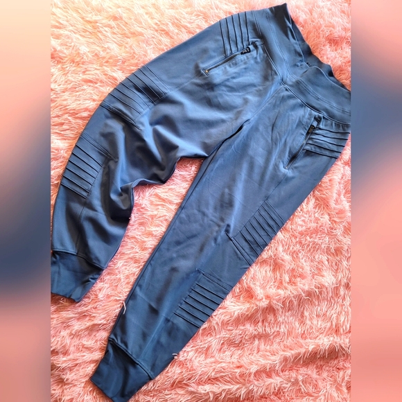 Athleta Pants - Athleta Venice Moto Jogger Size M